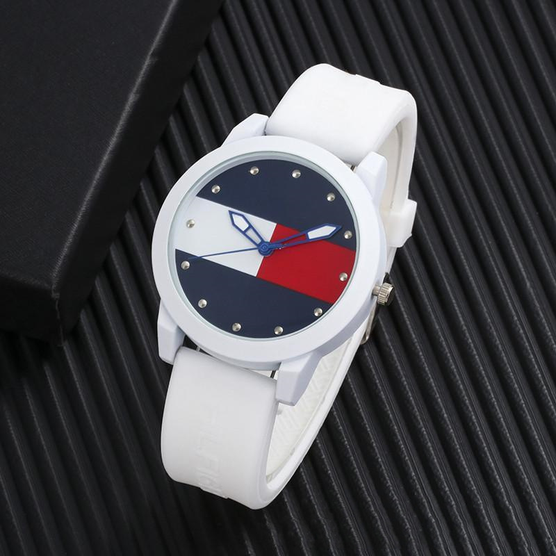 Nuevo color a juego jalea banda de silicona reloj de cuarzo electrónico estudiante casual unisex personalizado reloj de cuarzo