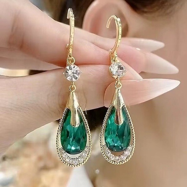 Purple fashionable elegant earrings drop-shaped