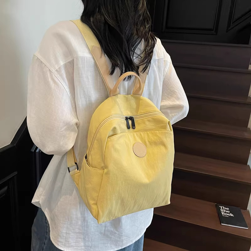 High-Looking Women's Backpacks for Travel, Lightweight Hiking Bags, Small Backpacks for Commuting to Work, School Backpacks for Students