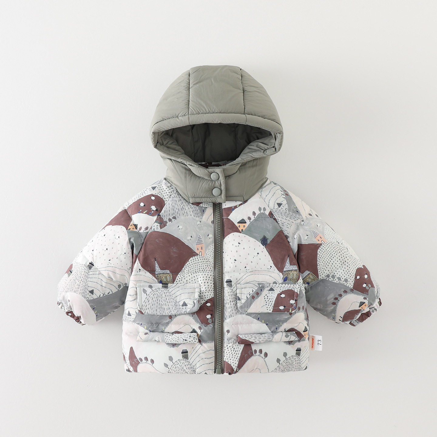 Winter long-sleeved thickened warm cotton-padded coat for baby boys, cute winter outerwear for toddlers.