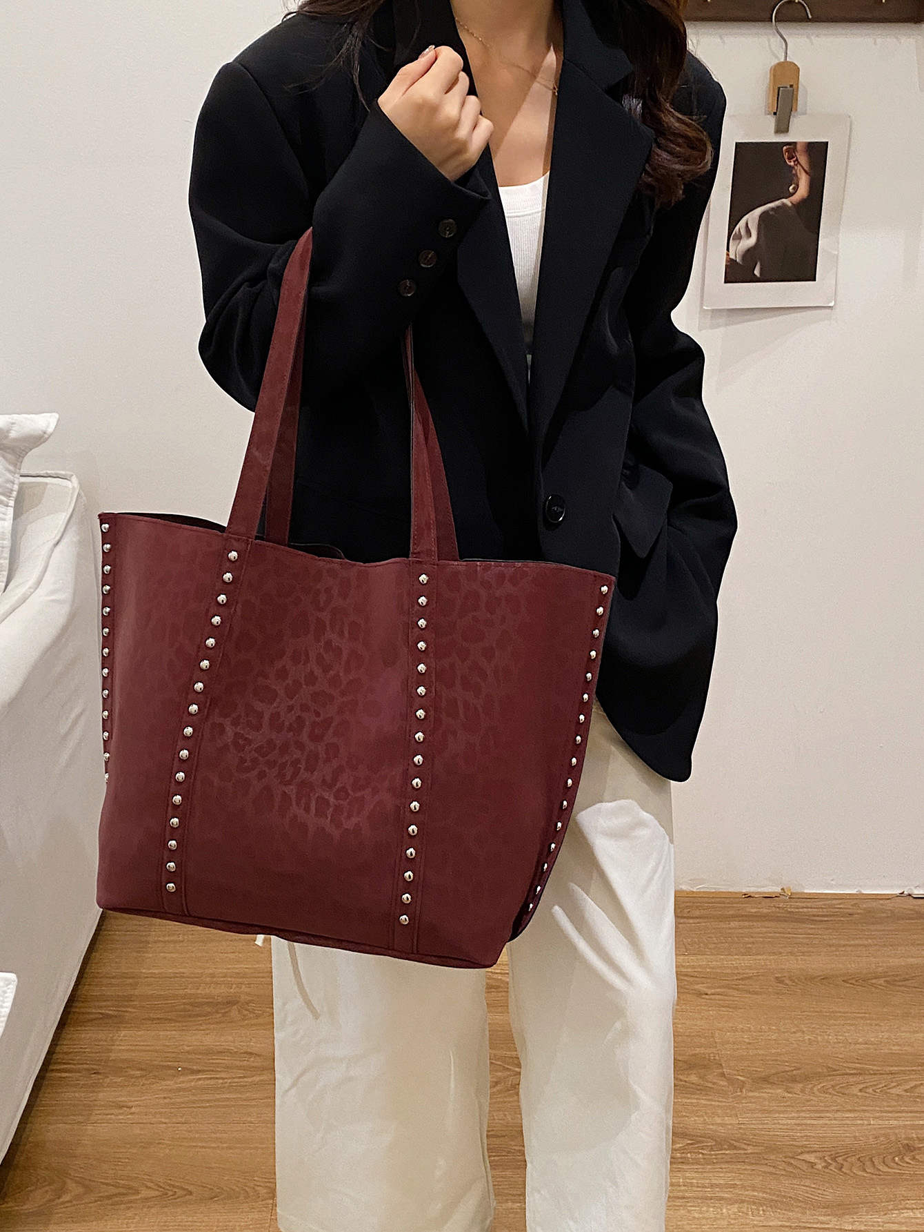 Cross-Border Large-Capacity Tote Bag, High-End Hot-Selling Studded Bag, Hand-Held Shoulder Bag, Commuter Bag, Retro Underarm Bag