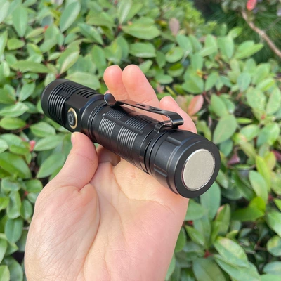 white laser telescopic zoom: UV fənərlər