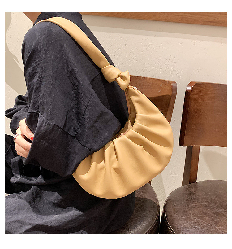 Nihaojewelry Wholesale Simple Solid Color Large-capacity Fold Armpit Dumpling Bag display picture 13