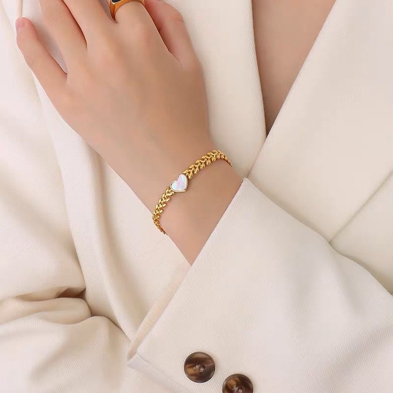 Holiday, Travel, Selfie Occasion 304 Stainless Steel Material PVD Coated Real Gold Plated 18K Gold Grain 304 Stainless Steel Classical Waterproof Non Tarnish 304 Stainless Steel Bracelets