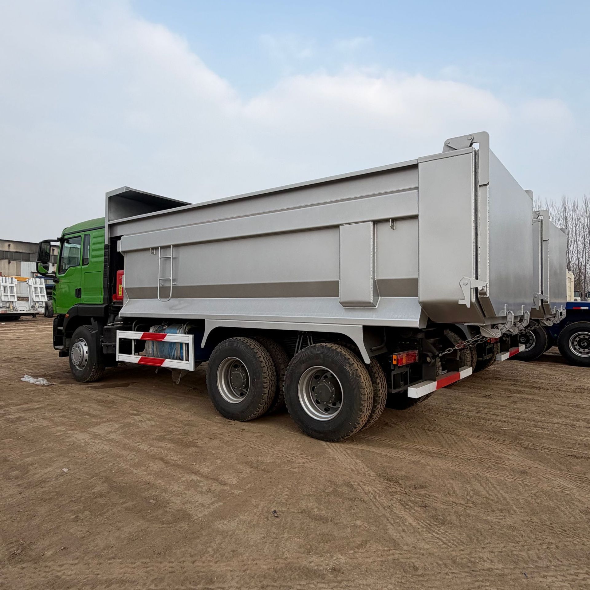 Howo 440 Horsepower Howo Shandeka Tx Rear Eight-Wheel 6X4 Engineering Dump Truck Construction Waste Rear-Dump Dump Truck