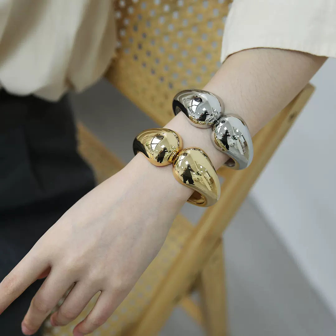 欧美新款镀仿金手镯水滴开口小众高级冷淡风气质手饰时尚百搭手镯