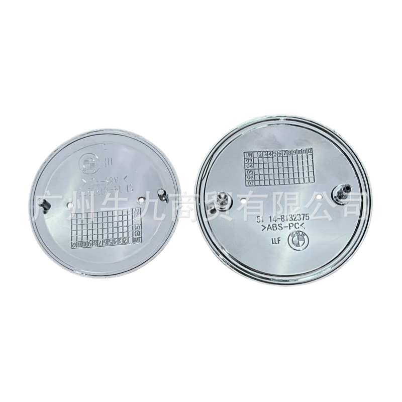 Suitable for BMW carbon fiber car emblems for 3 Series, 4 Series, 5 Series, X1, X3, X5, modified blue-white and black-white carbon fiber wheel hub caps