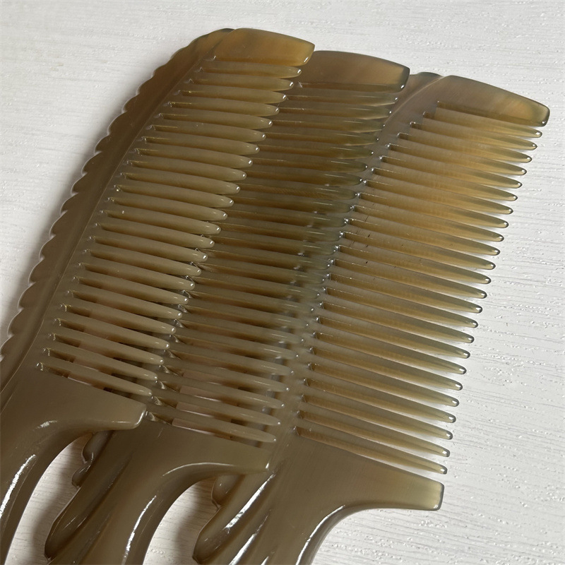 White Yak Horn Comb Round Handle Massage Hair Comb 18cm Carved Design preparation