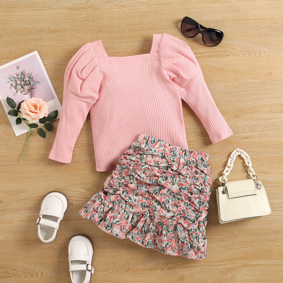 Kinderkleidung, Mädchen langer quadratischer Kragen, Puffärmel, Strickpullover mit Grubenstreifen, Rüschenrand, plissiertes Blumenmuster_voghion.com