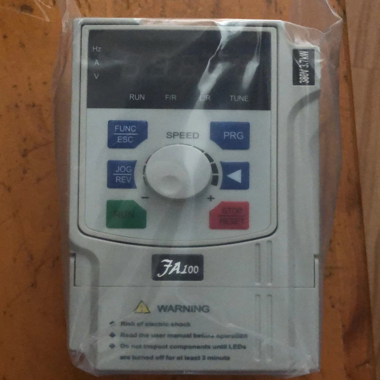 三相变频器,1.5KW/380V亿森变频器,恒转矩型变频器,调速变频器