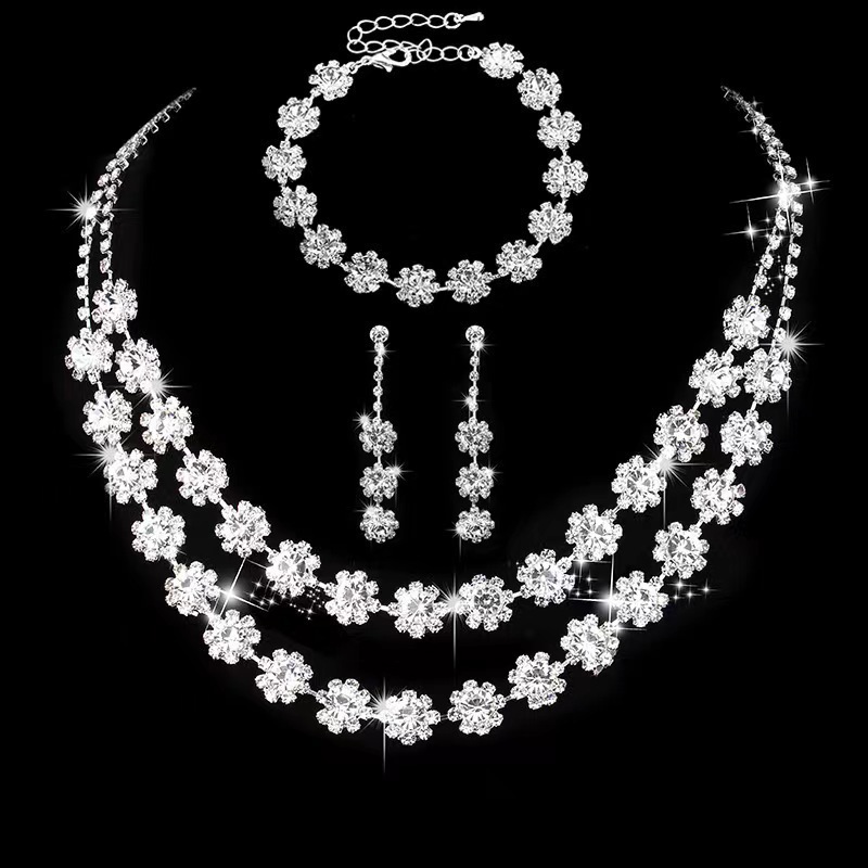 Shiny necklace
