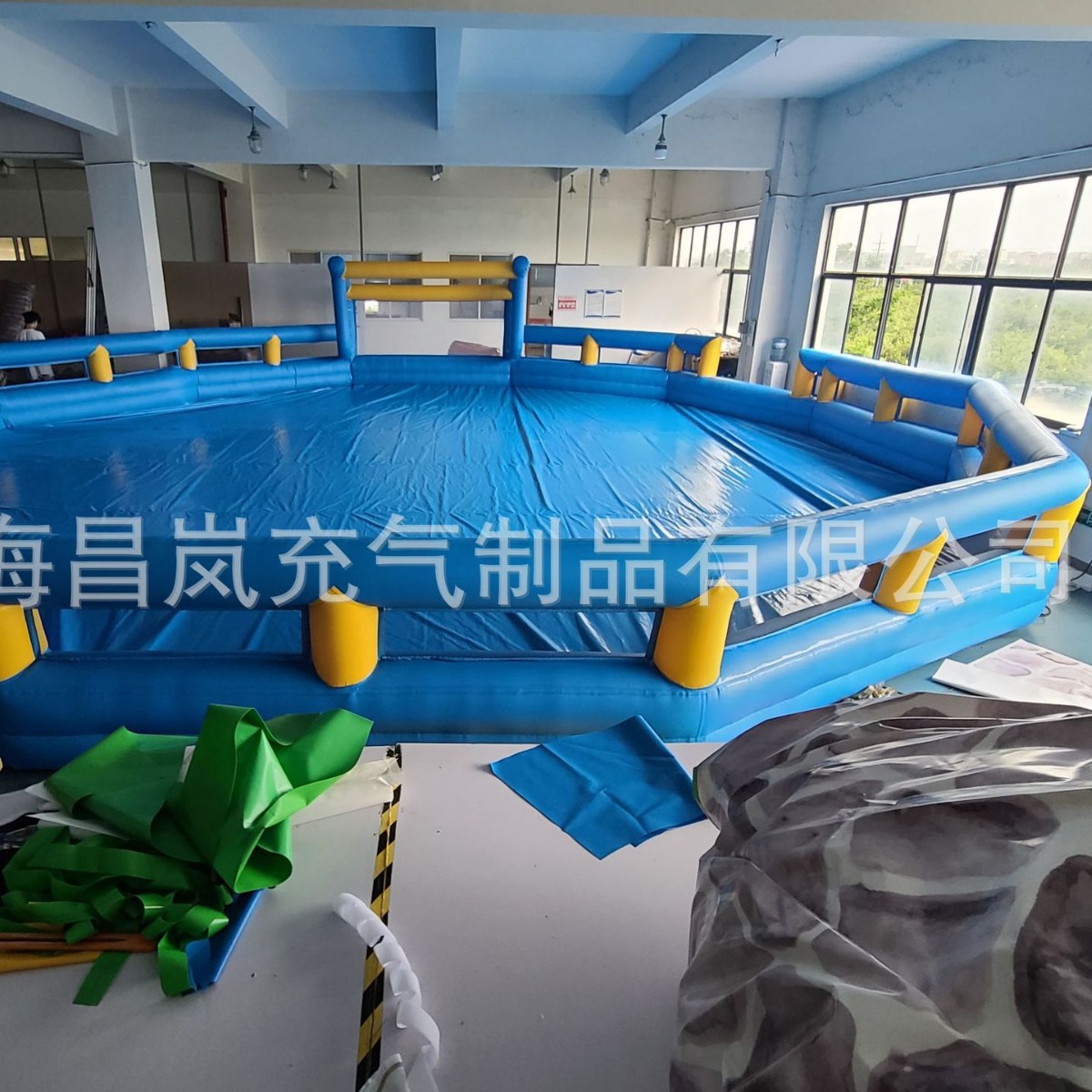 Individual inflatable travel aqua park