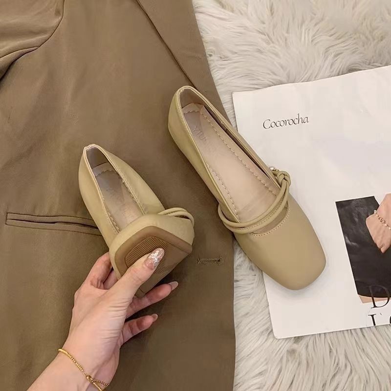 Retro estilo francés con suela gruesa y superficial zapatos de una sola mujer 2026 nueva primavera pequeña altura con zapatos de falda mary-zhen