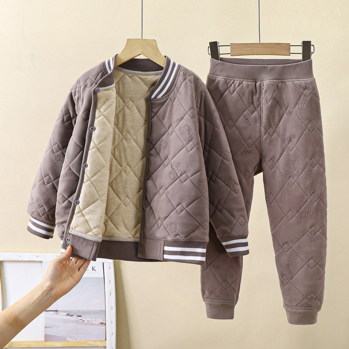Uniformes escolares infantiles artefactos de otoño y invierno nuevos tres capas de algodón de algodón para niños con camisa de algodón gruesa con chaqueta de algodón para niñas clase A