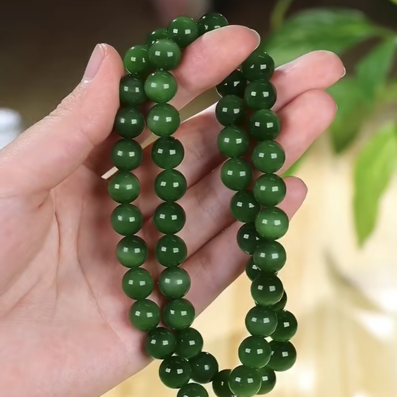 新疆和田玉碧玉菠菜绿批发项链手链俄料碧玉项链带证书老坑无黑点