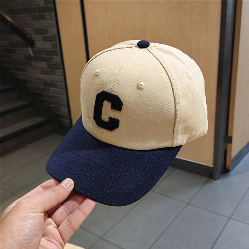 Gorra de béisbol estilo coreano con letras en patchwork para mujer, que estiliza el rostro, gorra de pico de pato con visera rígida para hombre.