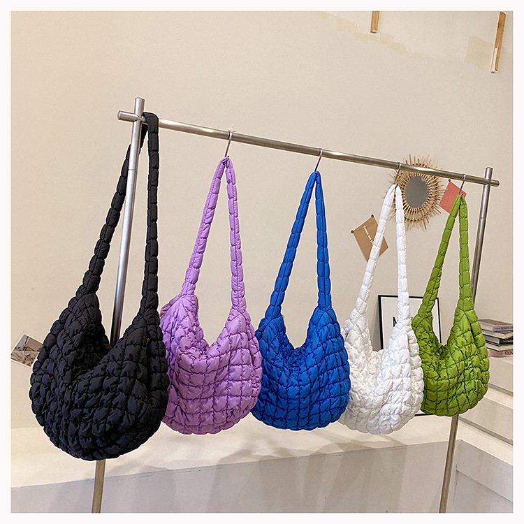 Women's Large Nylon Solid Color Streetwear Zipper Cloud Shape Bag display picture 12