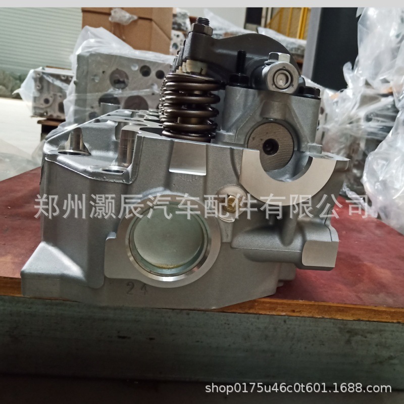 Factory Direct Sales Complete Aluminum Alloy Cylinder Head Assembly 4D56 Md109733/Md185918 908511