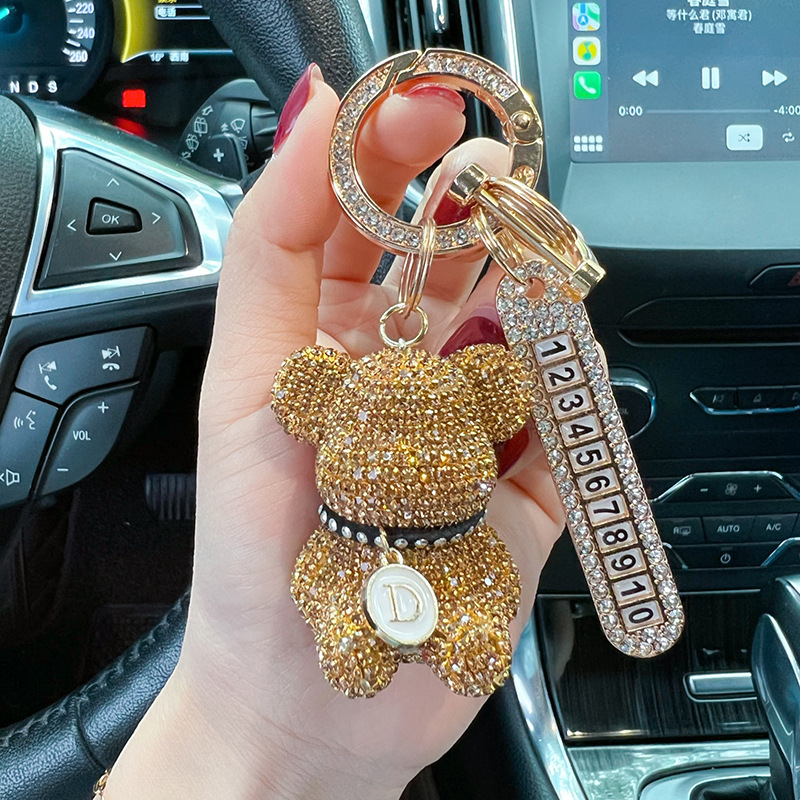 Collar de dibujos animados creativo letras llenas de diamantes placa de número de oso llavero de automóvil anti-perdida llavero regalos para hombres y mujeres