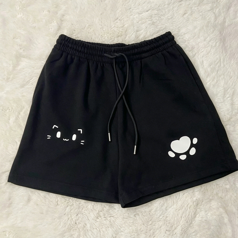 Black sports shorts with cute cat paw print, slimming and versatile for students, casual and loose-fitting summer shorts Black sports shorts with cute cat paw print, slimming and versatile for students, casual and loose-fitting summer shorts