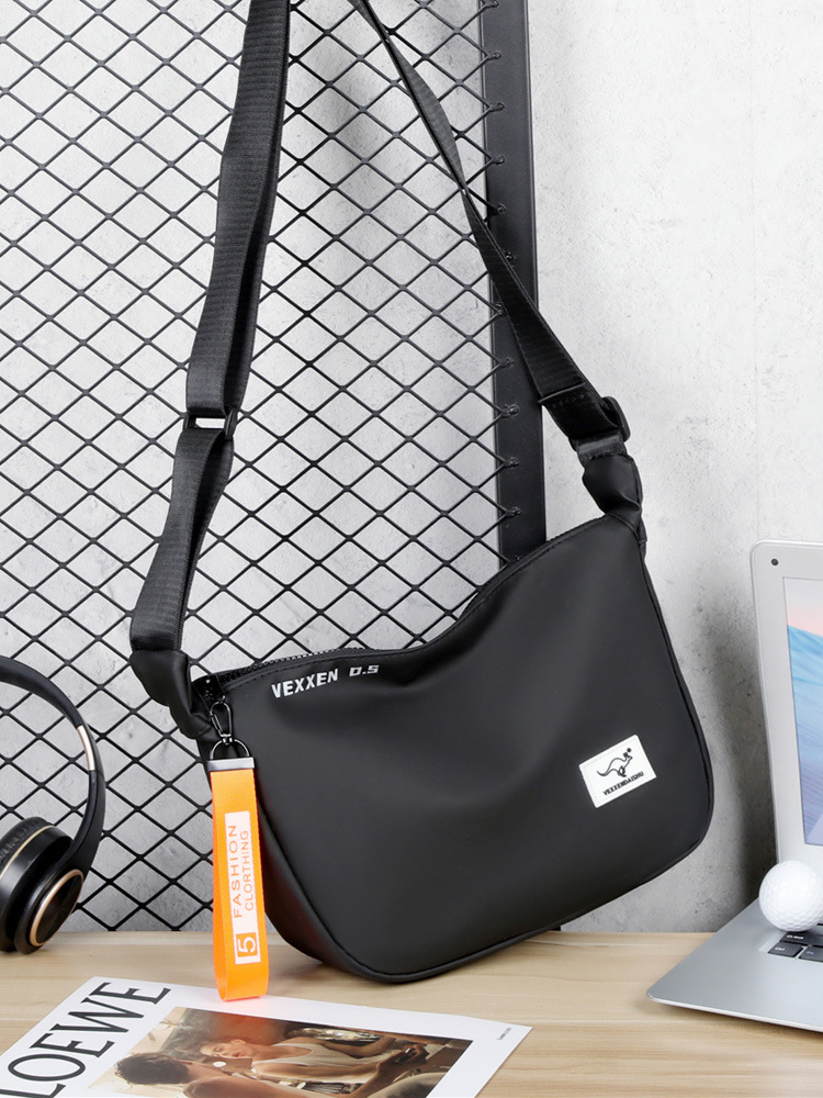 fashionable trend one-shoulder bag