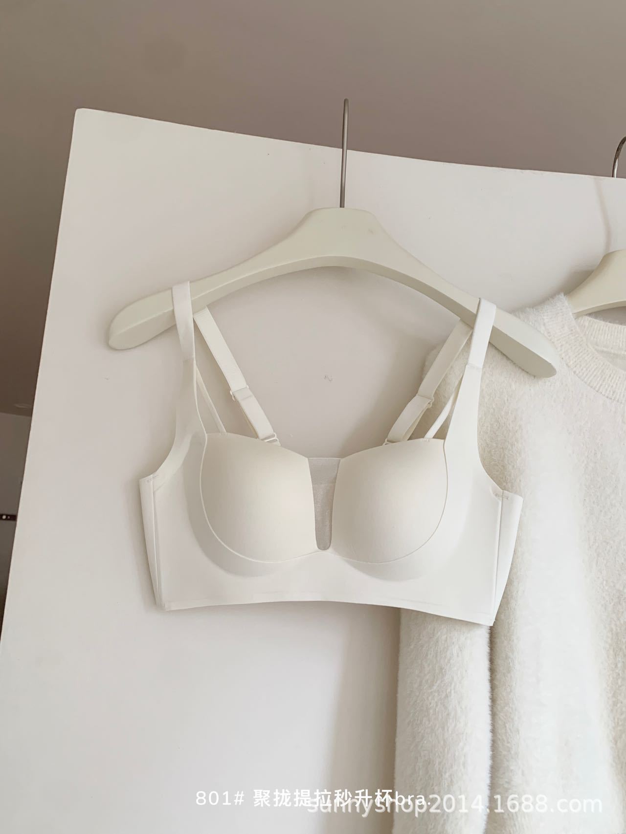 801 Pechos pequeños franceses reunidos y levantados, copa, malla sexy, ropa interior en V profunda, sin costuras, sin anillo de acero, sujetador de copa de una pieza, mujer