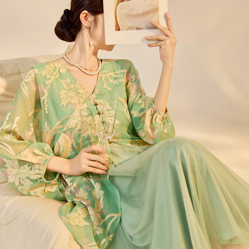 Fashion New Chinese Style High-End Long Dress for Women with Weaving and Dyeing Craftsmanship, Burnt Flower Splicing and Printing Skirt N8047