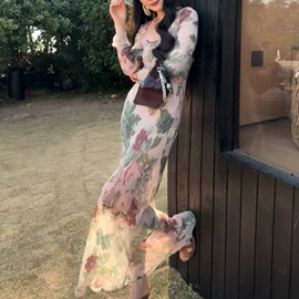 女式羊毛衫;连衣裙;女式针织衫