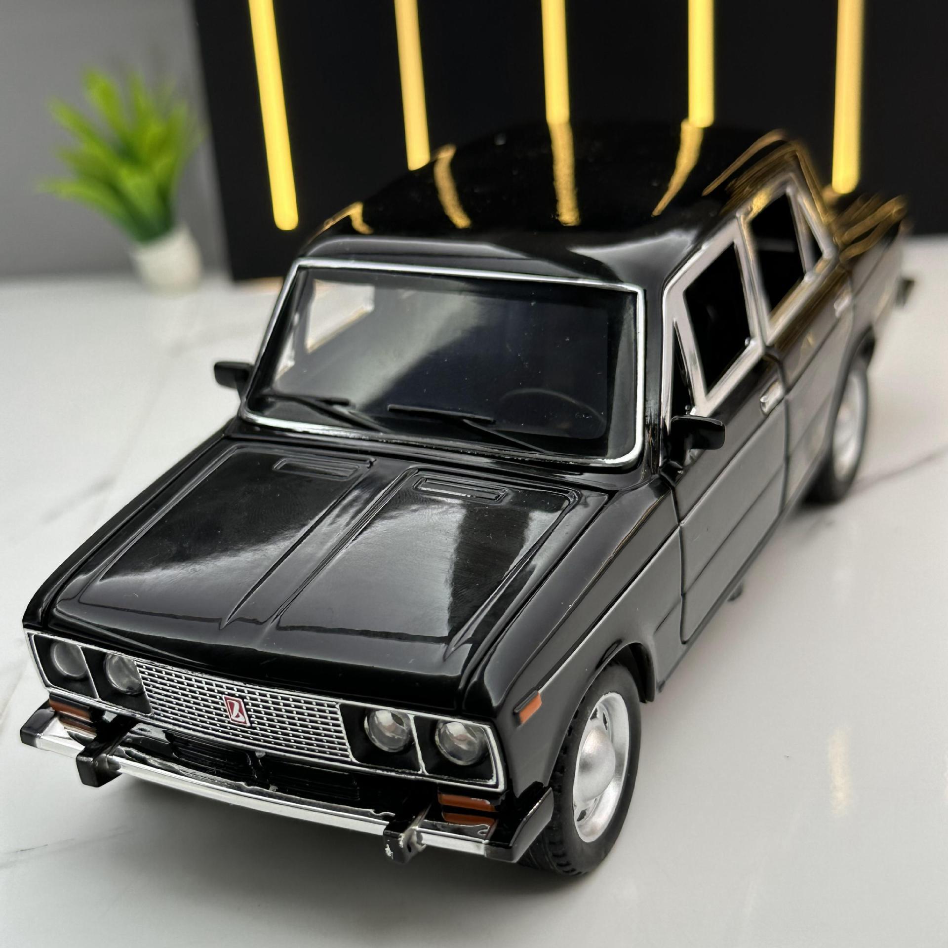 Jianyuan aleación modelo de coche 1:24 Lada Retro Coche clásico tire de la puerta trasera sonido jugando coche música modelo adornos