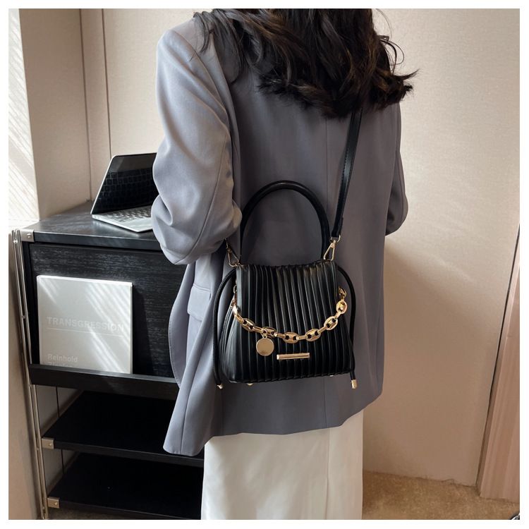 Women's Pleated Bucket Bag Handheld Shoulder Crossbody Bag_voghion.com