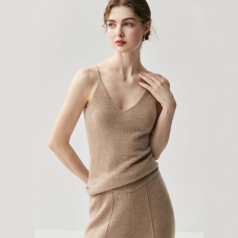 Solid Color Inner Wear New Sleeveless Simple Vest Top Camisole Women's Cashmere Autumn and Winter Caring for You Small V-Neck
