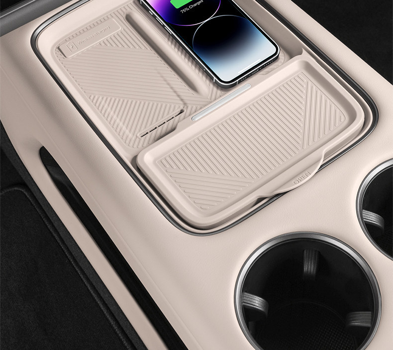 Suitable for the Ideal i8i6, special wireless charging silicone mat for the central console, anti-slip protection for water cups, car interior accessories
