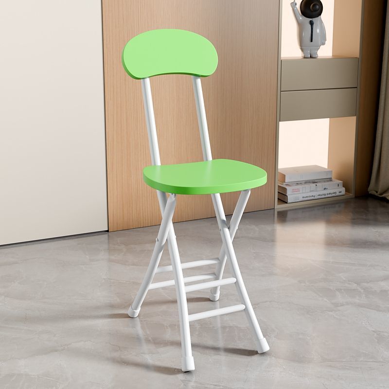 흰색 프레임 말차 녹색 표면 접이식 의자