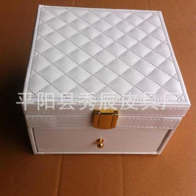 厂家生产/皮质白色化妆品盒   微章盒.项链盒   首饰品包装盒