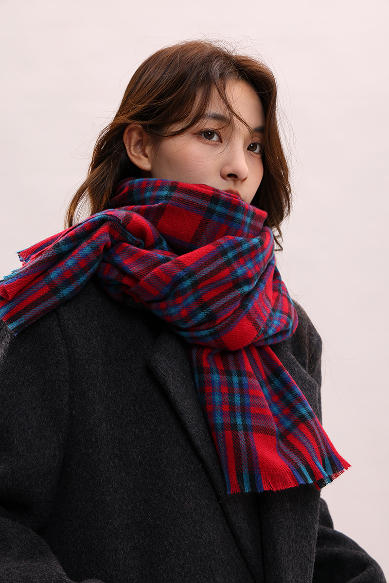 Korean version 2024 new women's autumn and winter warm shawl red checkered high-end atmosphere knitted thick scarf_voghion.com