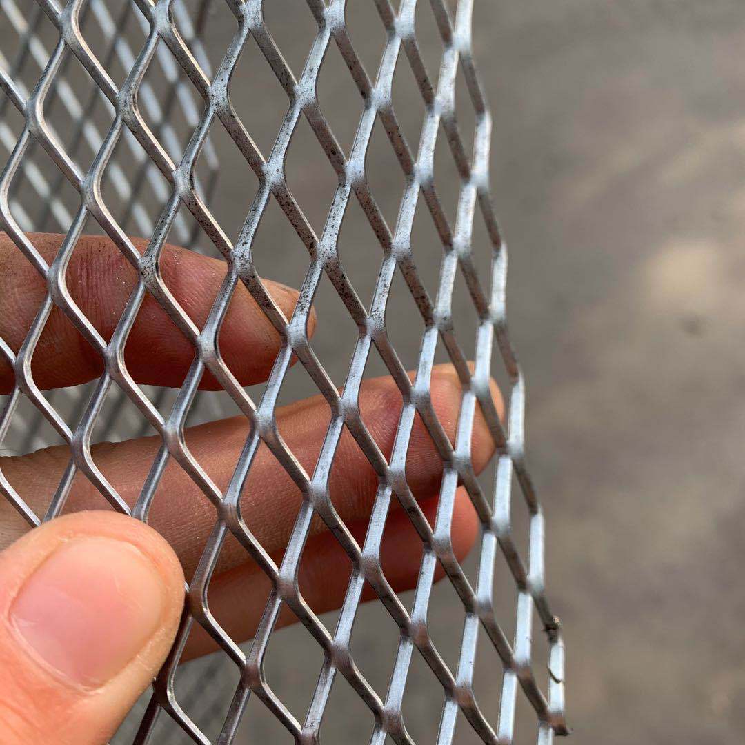 小孔不锈钢钢板网菱形孔片微孔钢板拉伸网烤漆小网微孔过滤