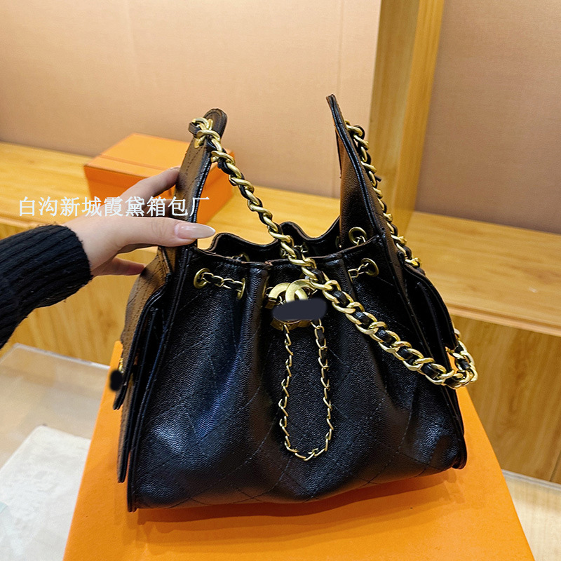 Cross-Border Large-Capacity Bucket Bag 2026 New Style Quilted Chain Shoulder Handbag Small Chanel-Style Crossbody Women's Bag