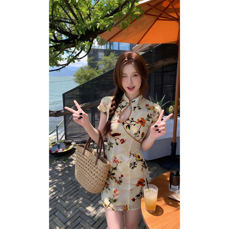 新中式碎花连衣裙绝美性感收腰短款改良旗袍独特漂亮掐腰包臀裙子