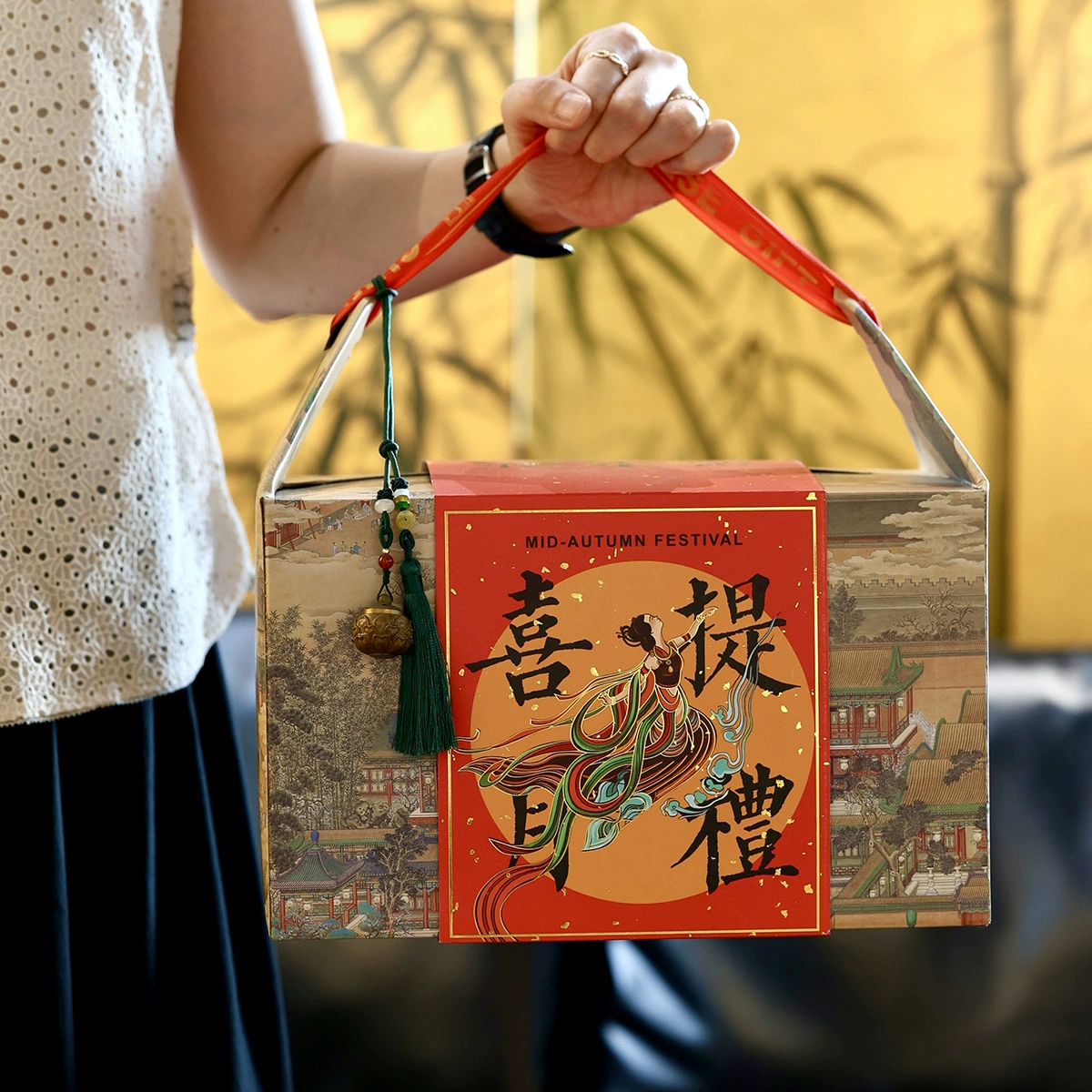 Подарочная коробка для лунных пряников на фестиваль середины осени 2025 года в китайском стиле, 6-8-9 штук, хрустящая кожура с желтком, ледяная текстура, сердцевидная форма, коммерческая упаковка