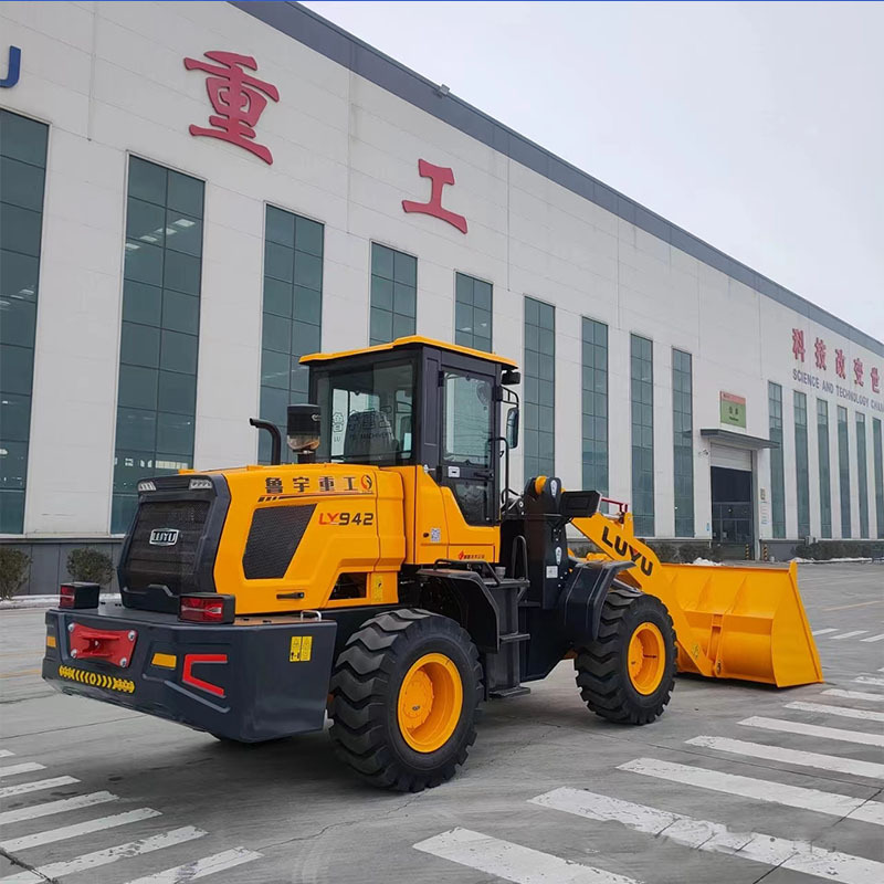 养殖农用四驱小型铲车 加长臂30型工地装载机 粮食砂石搬运推土机