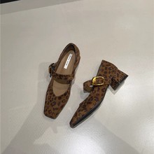 复古粗跟绒面方头单鞋女2025春秋新款加绒豹纹一字扣带玛丽珍鞋子