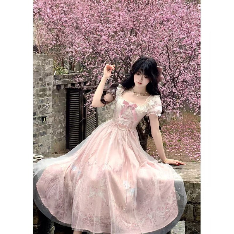 Plus-Size Women's New Carousel-Style Court-Inspired Lace-Up Fairy-Like Mesh Print Runaway Princess Square-Neck Dress Plus-Size Women's New Carousel-Style Court-Inspired Lace-Up Fairy-Like Mesh Print Runaway Princess Square-Neck Dress
