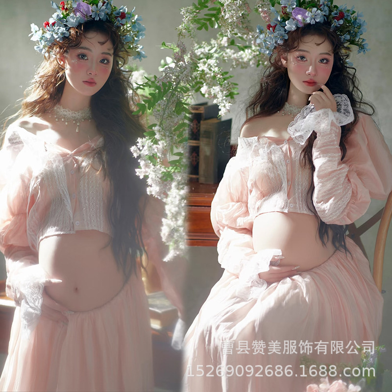 Photo Studio New Pregnant Woman Photo Theme French Oil Painting Theme Big Belly Pregnant Mommy Photo Photography Art Photo Clothing Photo Studio New Pregnant Woman Photo Theme French Oil Painting Theme Big Belly Pregnant Mommy Photo Photography Art Photo Clothing
