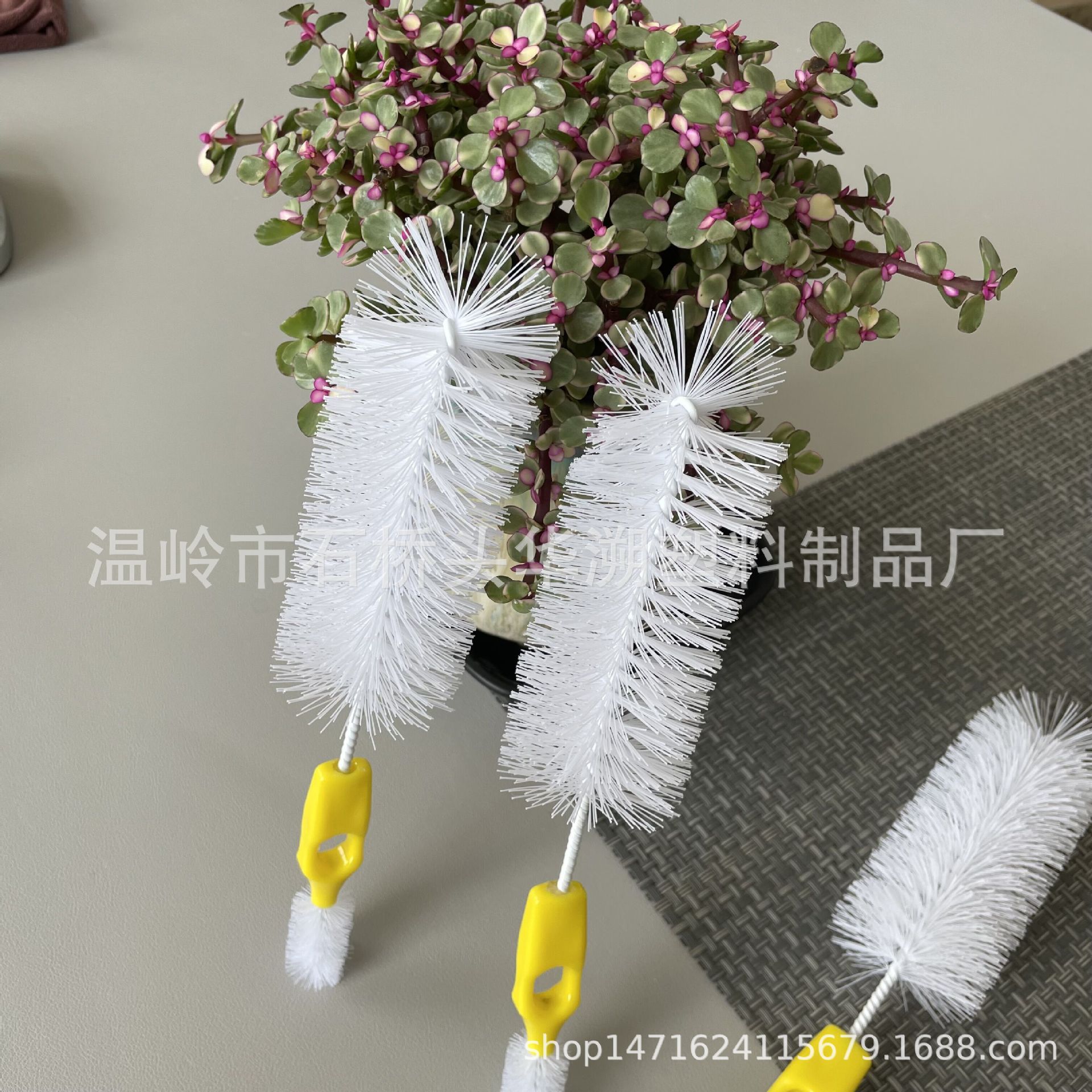Hanging new household two-headed double-headed baby bottle cleaning brush