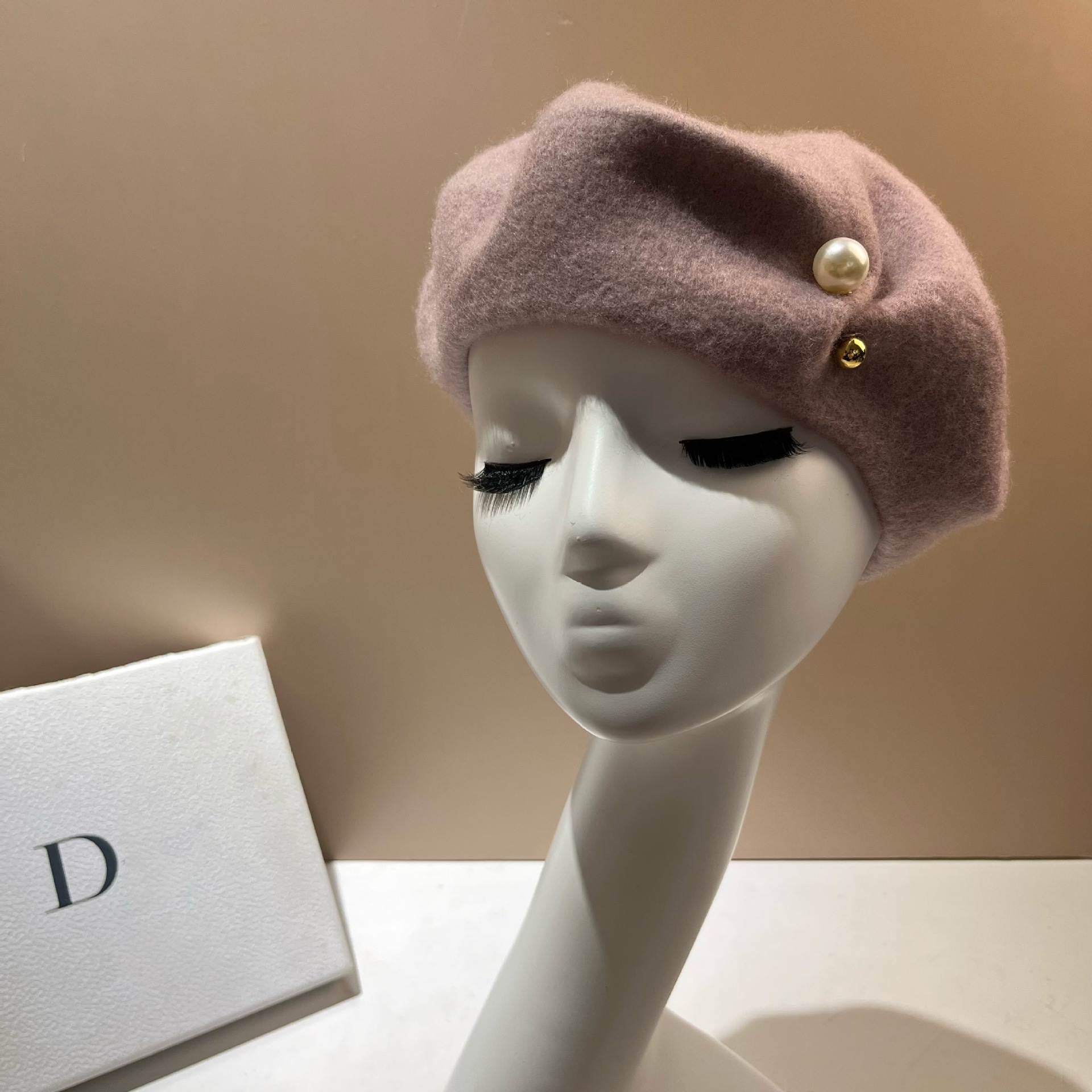 Women's Elegant Basic Simple Style Solid Color Eaveless Beret Hat display picture 3
