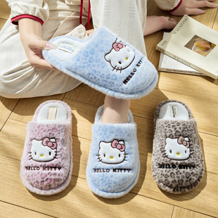 �ﶬ�¿����Kitty����Ь�r�б��y���m�ٴ������t��ů��ЬŮ