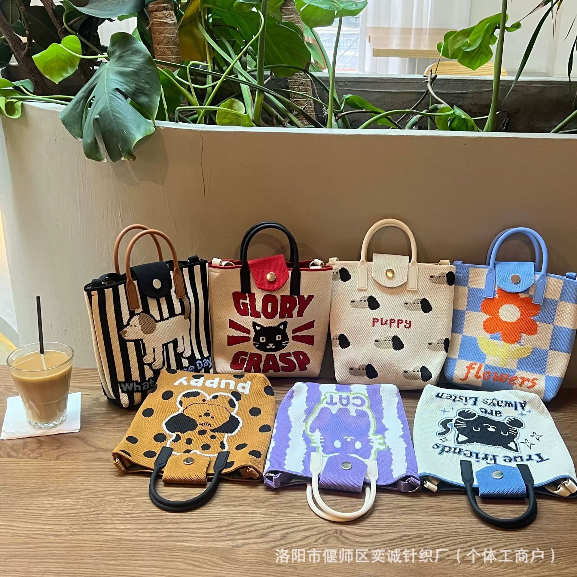 春夏新款日韩高级感包包女手提斜挎可爱卡通手机包时尚出行单肩包