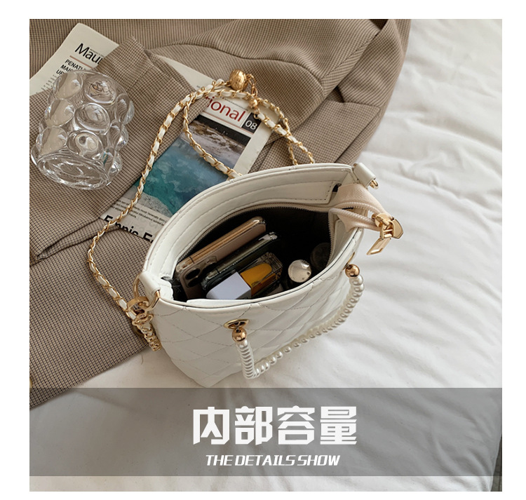 Fashion Embroidery Thread Rhombic Chain Shoulder Messenger Portable Bag Wholesale display picture 23