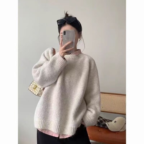Loose pullover sweater for women, round neck, lazy style, autumn and winter long-sleeved soft waxy patterned wool sweater