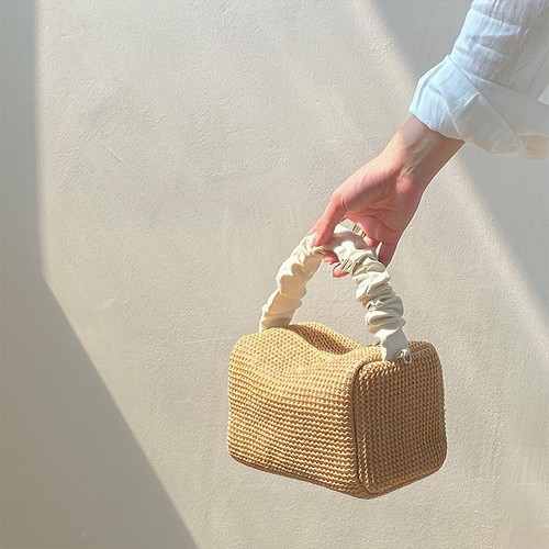 Summer straw bag for women 2024 new style girl retro pleated contrast color portable square bag versatile diagonal cross bag trendy